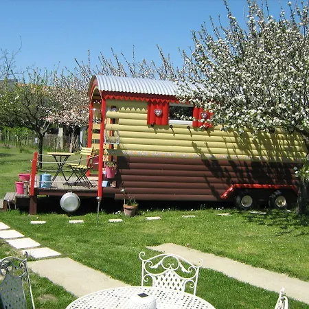 Couette-café Domaine De Monein 3*