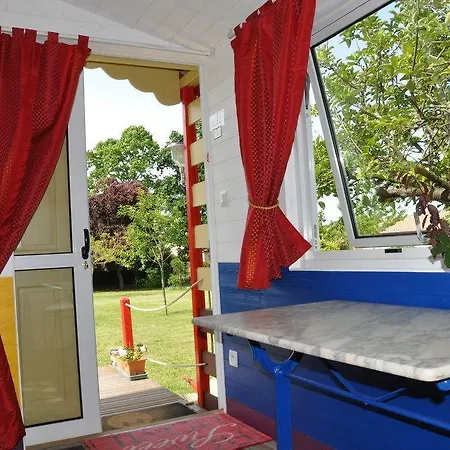 Bed and breakfast Domaine De Monein Saint-André-de-Cubzac
